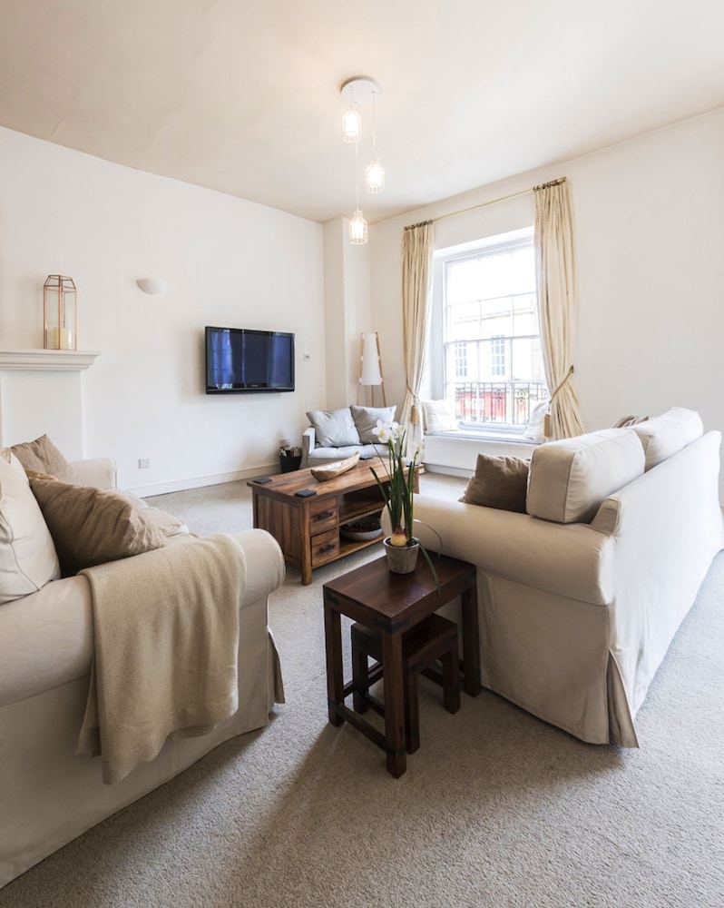 Sherborne Vacations - Printers Court 3 - Property Image 1