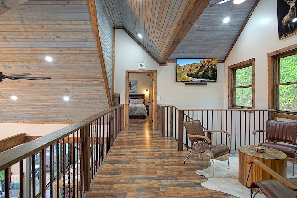 5 Br: Cupp Runneth Over - Luxurious Retreat Nestled 9.7 Miles From Snowshoe
