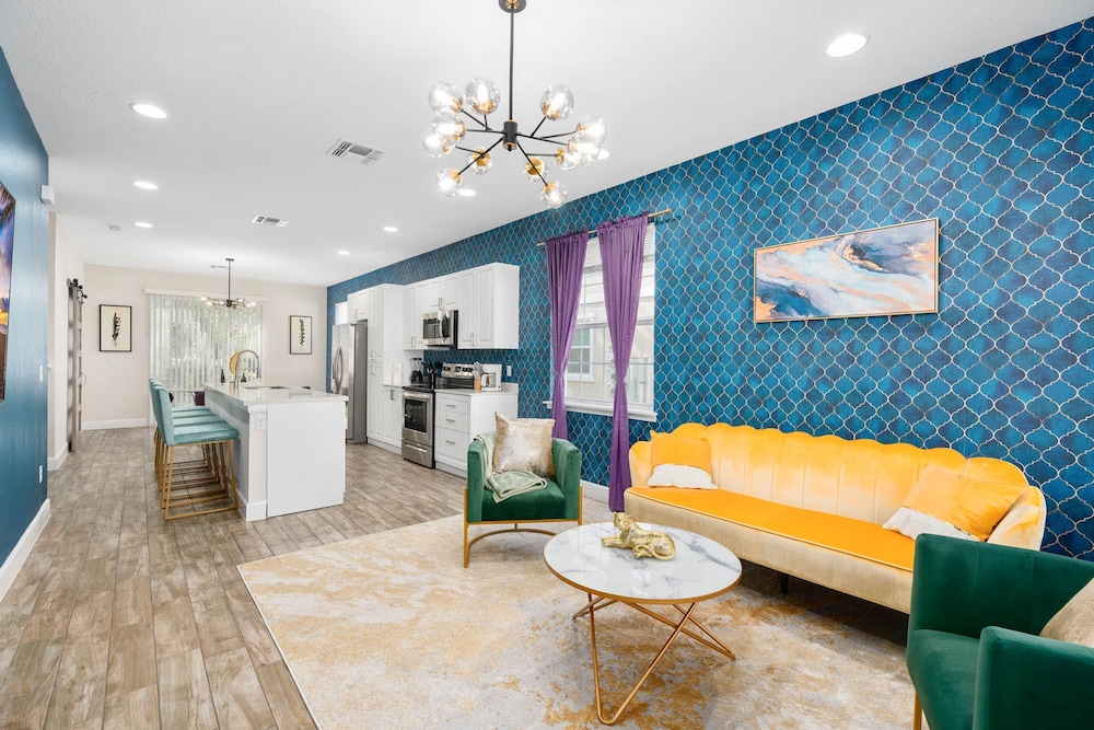 Super Luxe- Sleeps 17 W Designs Near Disney