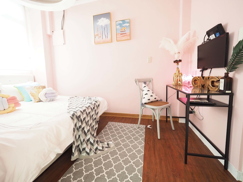 Guesthouse in Taipei near Ximen Metro Station