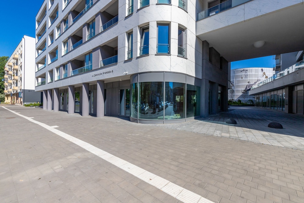 Plac Unii Apartments Gdynia by Renters view 3