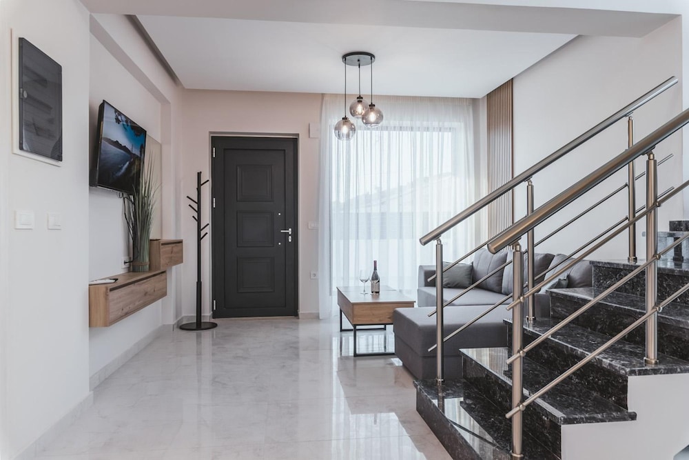 Villa Infinity Theo With 4 Bedrooms and 4 Bathrooms