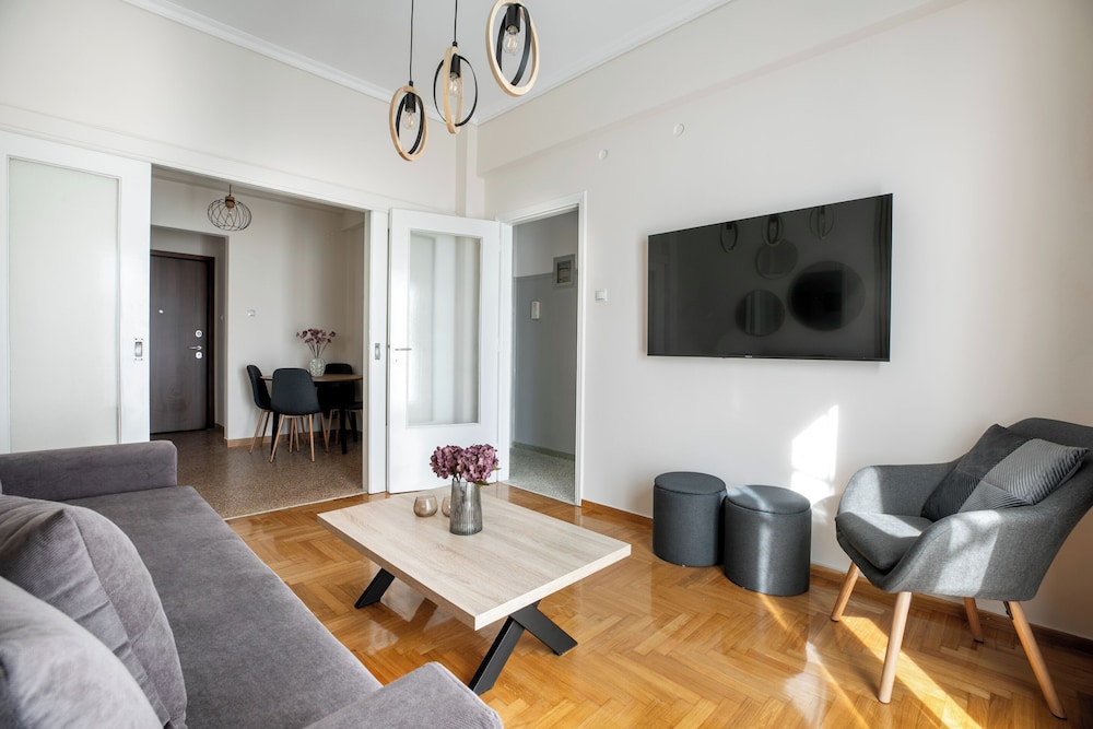 Helios Apartment by A&A Residencies