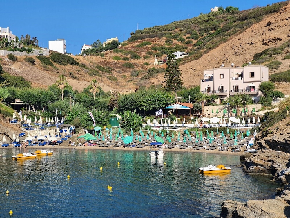 Evita Studios & Apartments photo 4