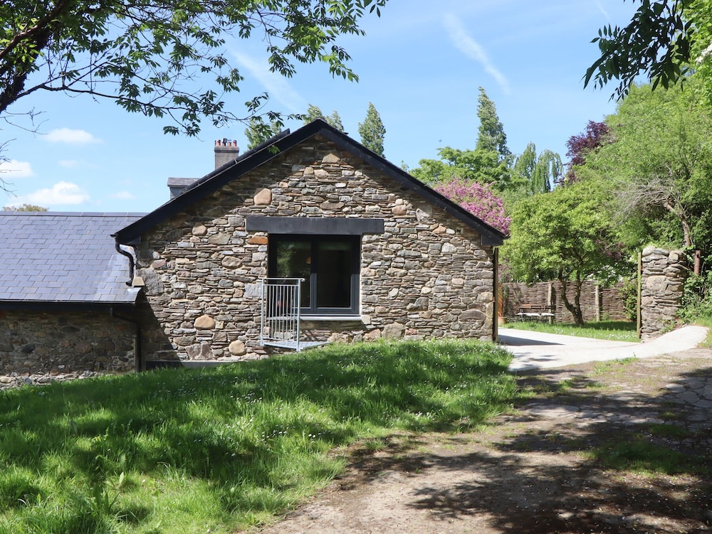 3 Caddaford Barns