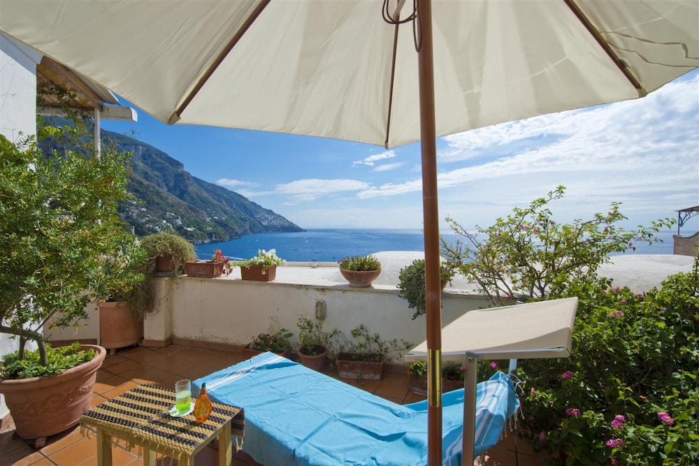 Casa Noemi 4 2 in Positano view 2