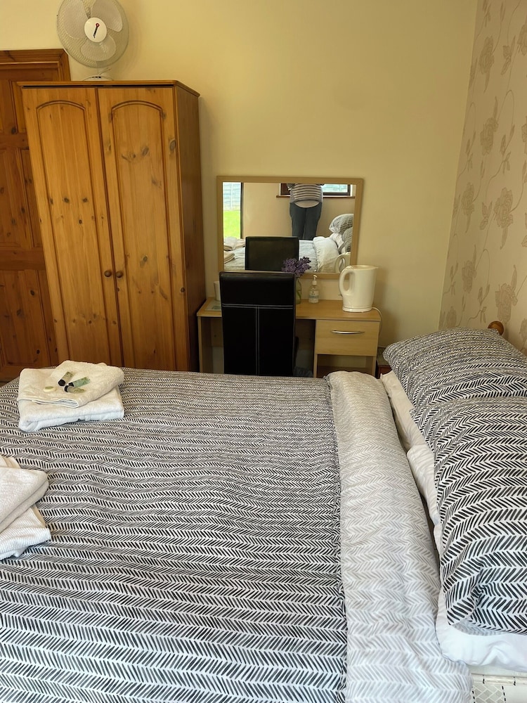 Rooms at the Huntsman Inn