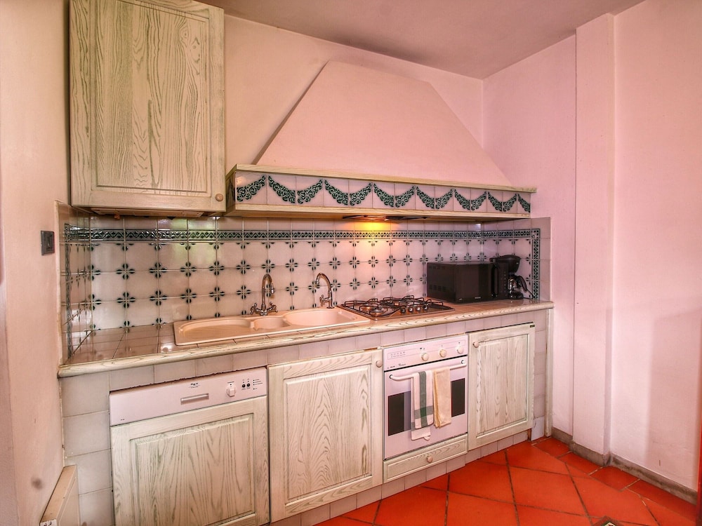 Holiday Home for 8 Guests photo 5