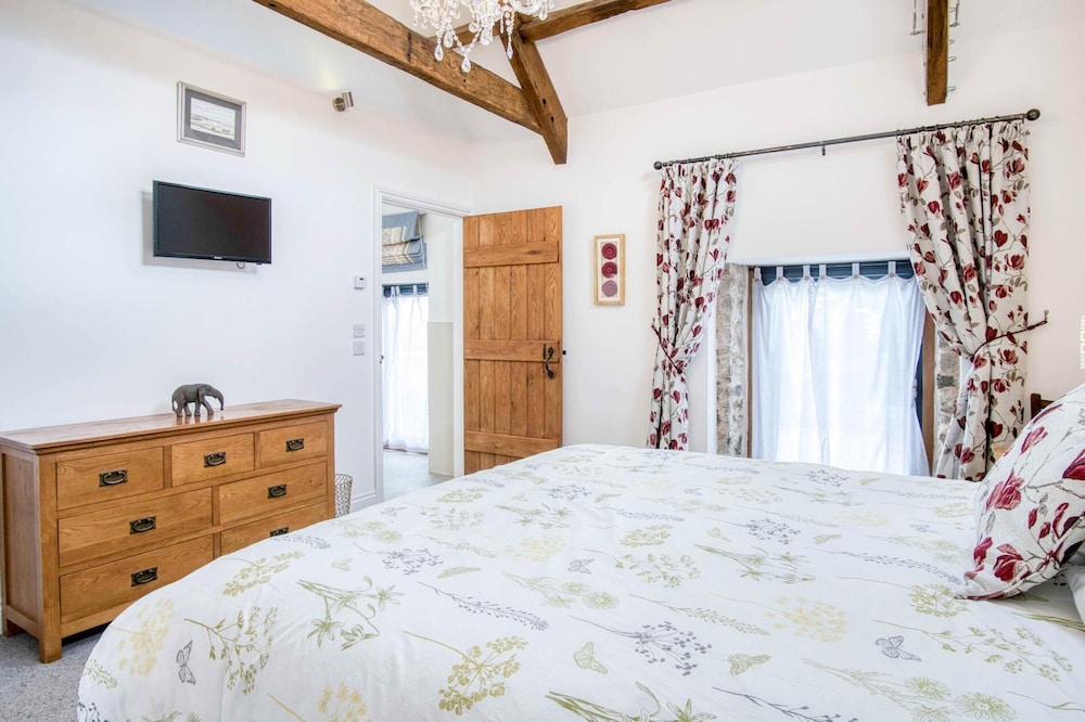 West Barn - 2 Bedroom Cottage - Llandeilo