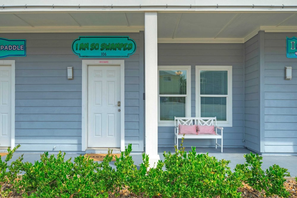 2 Coasta Bahia Condos Mins to the Beach + Pool & Golf Cart Zone