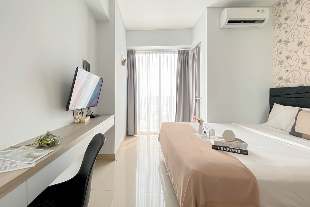 Modern Look Studio At Grand Kamala Lagoon Apartment
