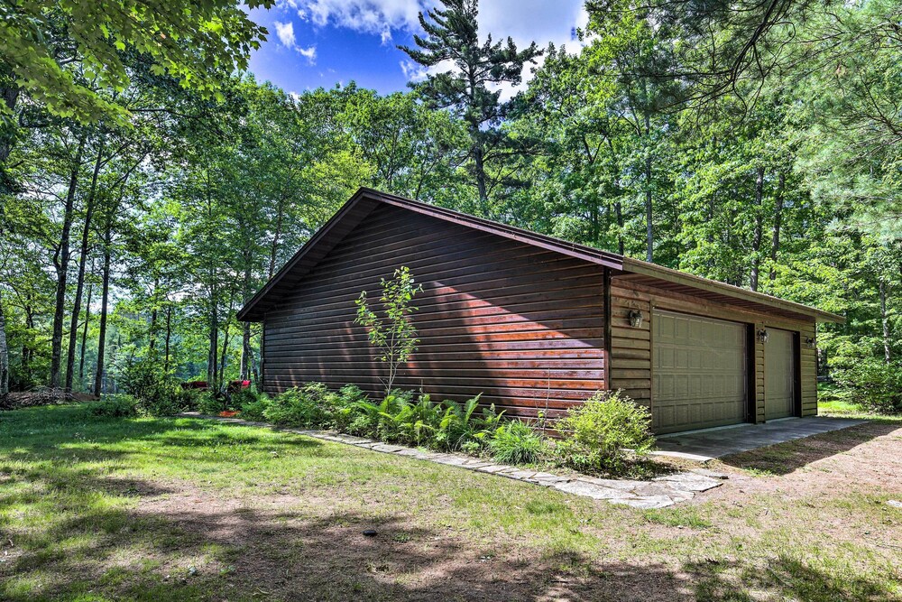 Northwoods Cabin w/ Lake Access & Boat Dock view 5