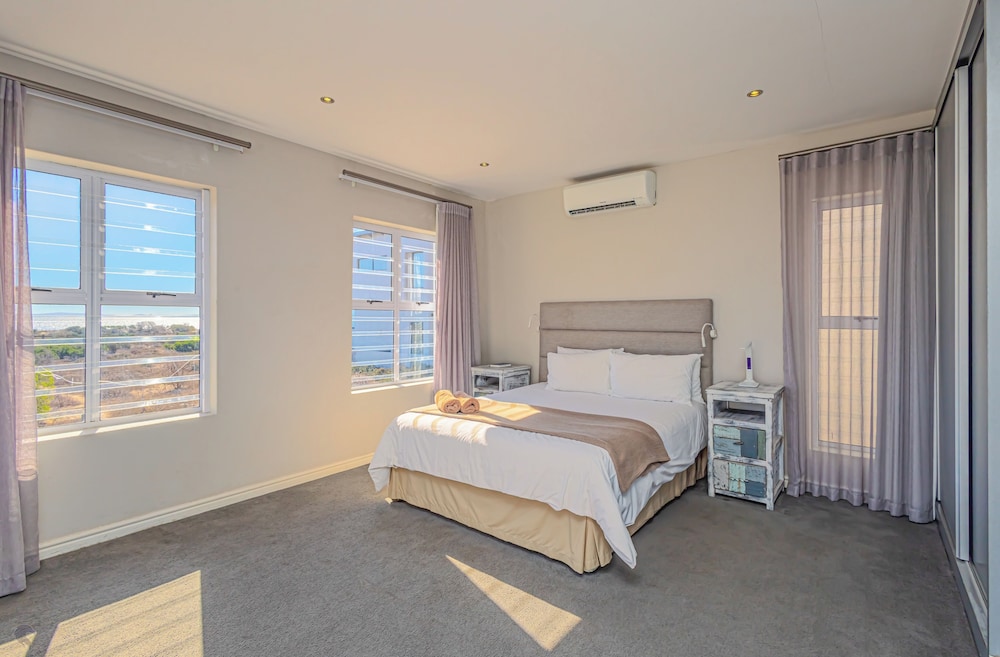 Seasons of Serenity, Langebaan 8-sleeper
