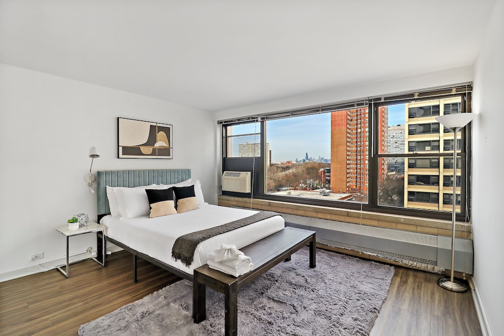 2BR Apt in Hyde Park - Algonquin 8E
