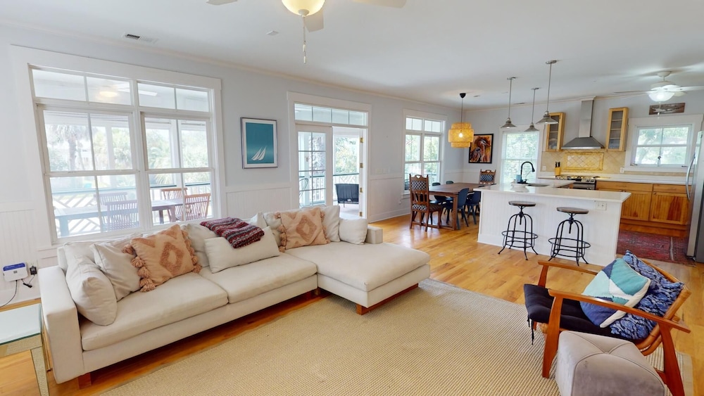 Miss Us Howl by Tybee Vacation Rentals