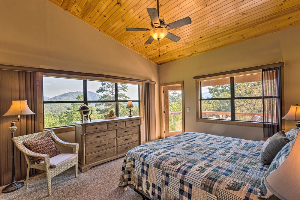 Franklin Cabin in Nantahala National Forest! view 4