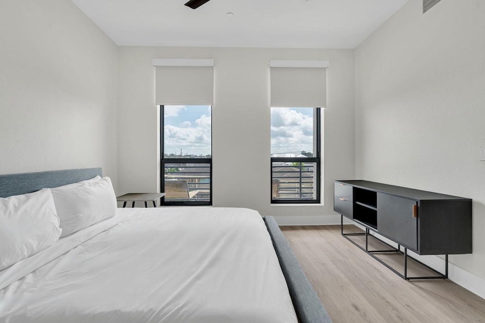 Latitude Apartments