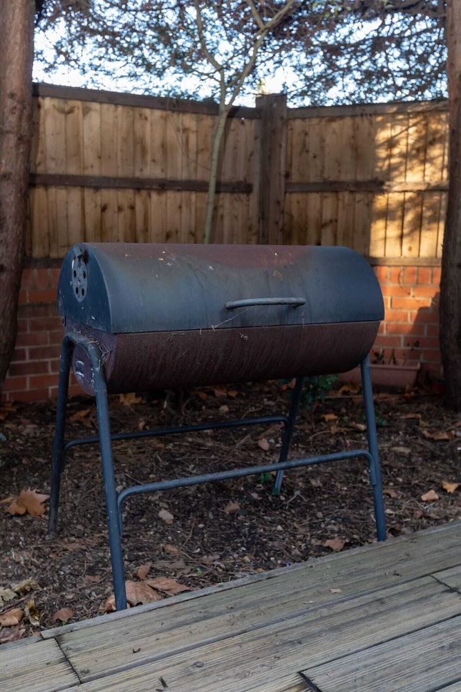 Serene and Spacious 1 Bedroom Garden Flat in Clapton