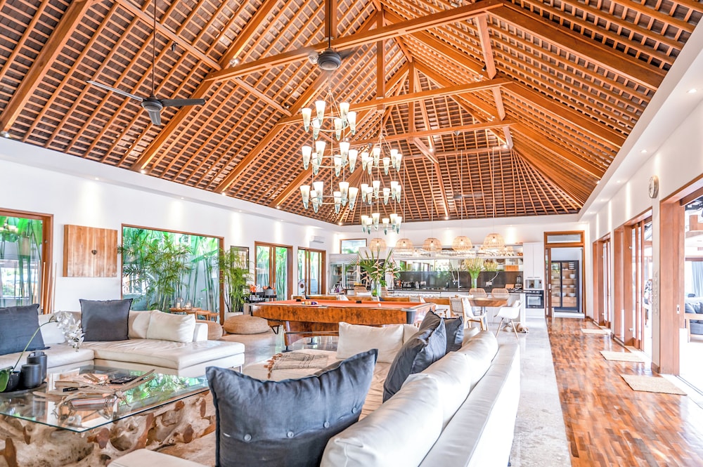 Villa Mimpi Nyata