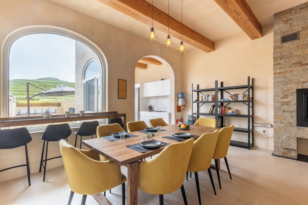 Solaris Gozitan Villa With Pool Gozo