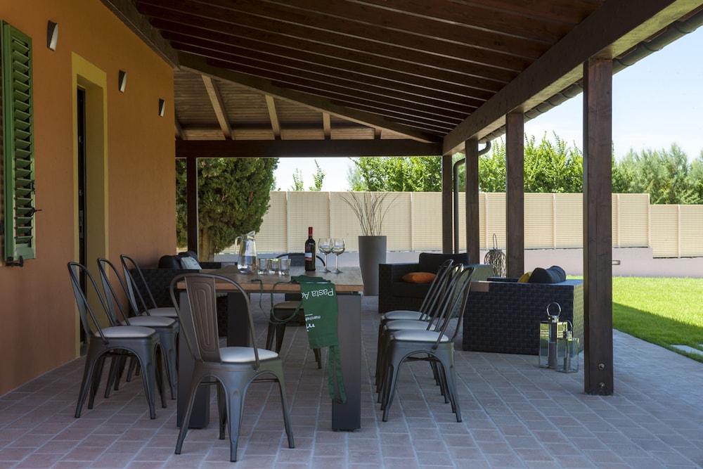 Villa Traiani 8 2 by Marche Holiday Villas