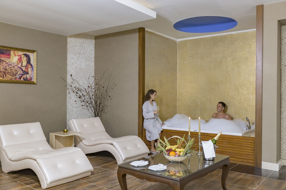 Royal Alhambra Palace – All Inclusive