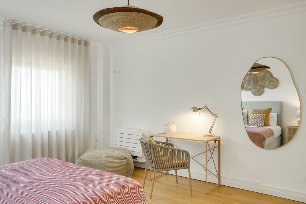 Coastline Arrabida Villa by Cadenzalux