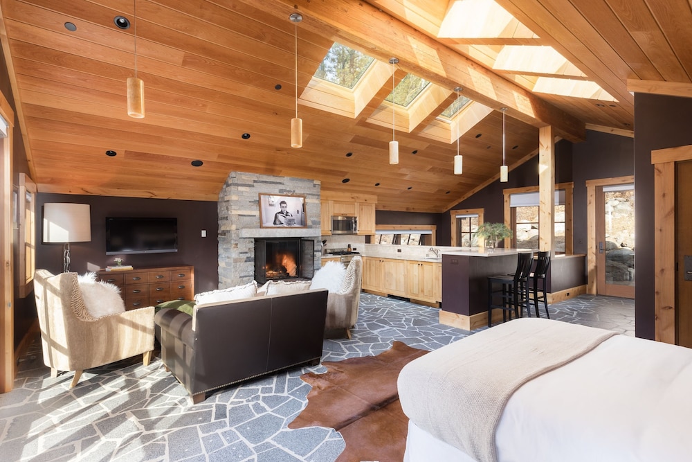 Hunter by Avantstay Riverfront Cabin w Prvt Cottage 5mins From Palisades