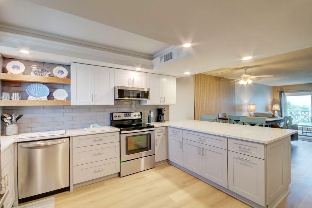 146 El Matador 2 Bedroom Condo