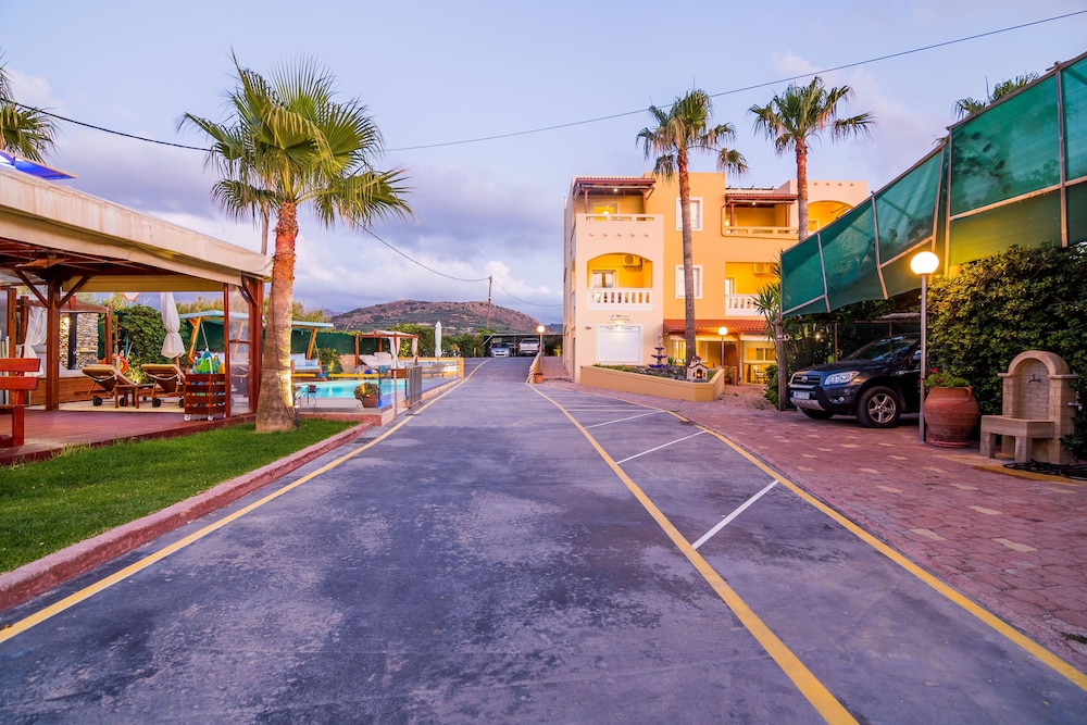 Thalassa Apartments