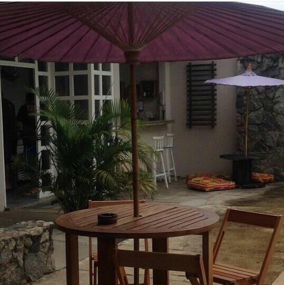 Pousada Nossa Casa Itauna Beach