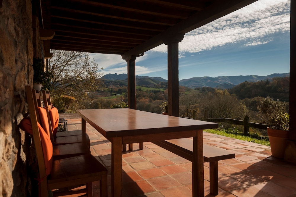Casa Peluaga