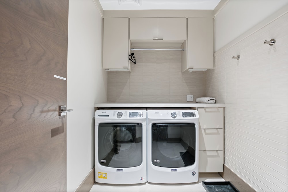 The Residences at The Tower-3 Bedroom Deluxe #6 3 Condo