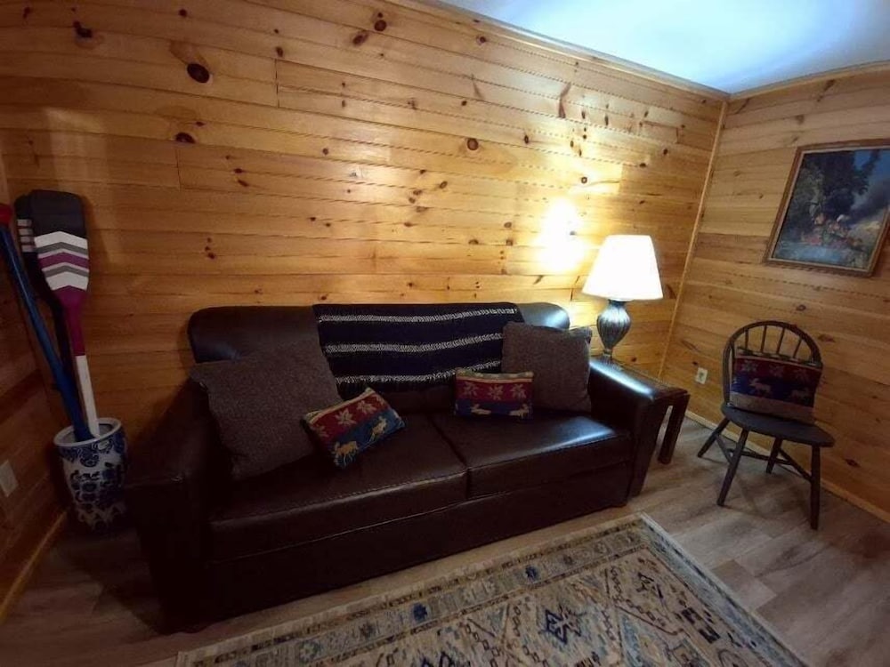 Reservation 2 Bedroom Cabin