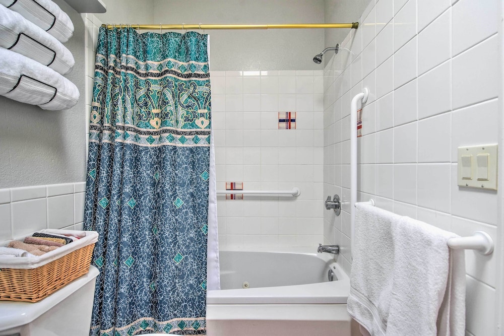Rejuvenating Retreat w/ Ideal Eloy Location!
