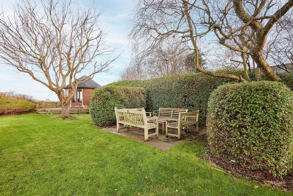 Host Stay Newton Cottage