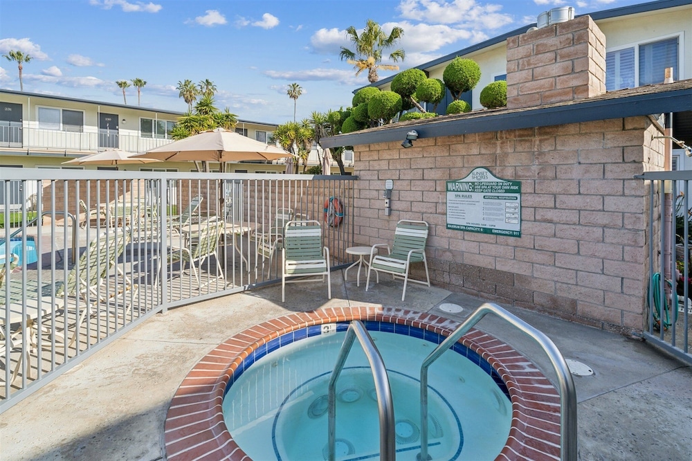 Beach Condo W/private Patio #133 1 Bedroom Condo by Sunset Shores Condominiums