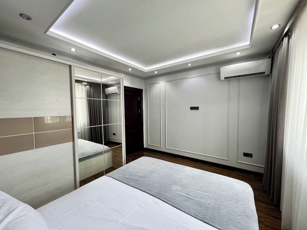 Apartments near metro station Minor