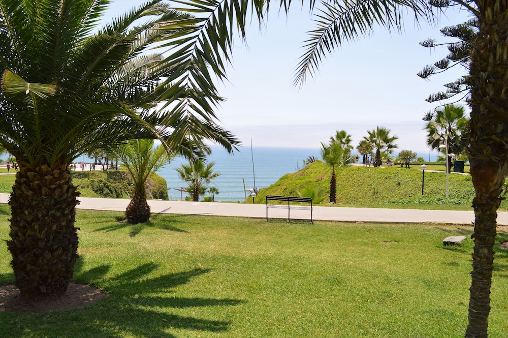 Modern Miraflores Apartment Ocean View