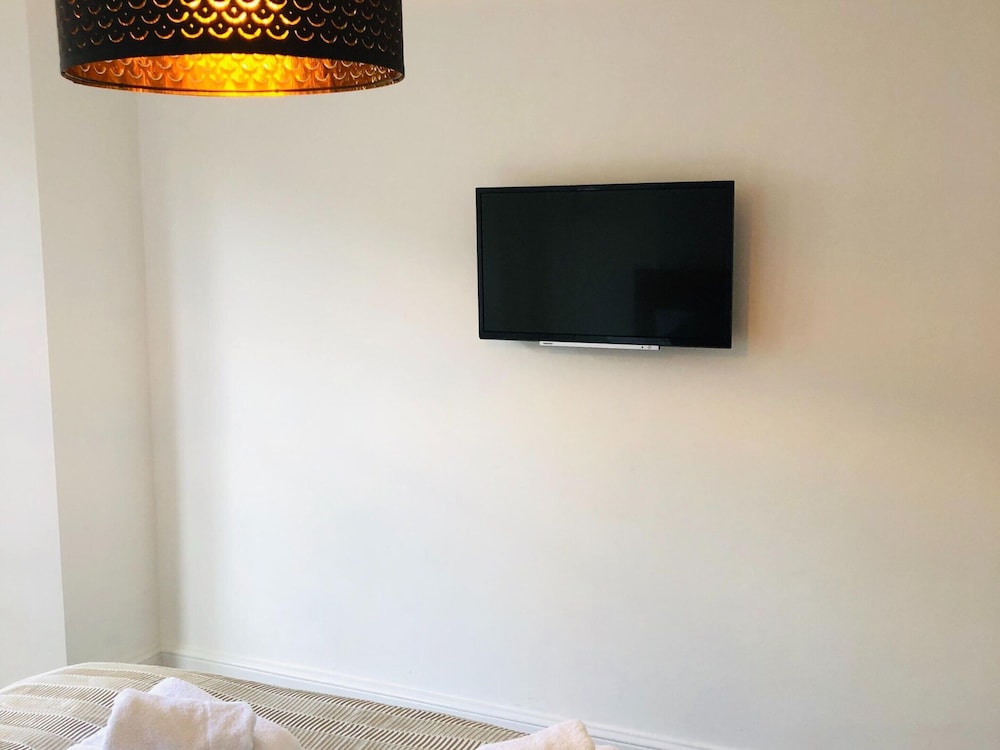 One-bedroom Near Mathematical Bridge by Belvilla view 4