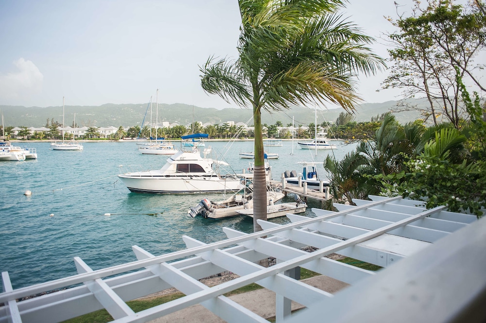 Hotel Seawind On the Bay - Apartments - Image 1