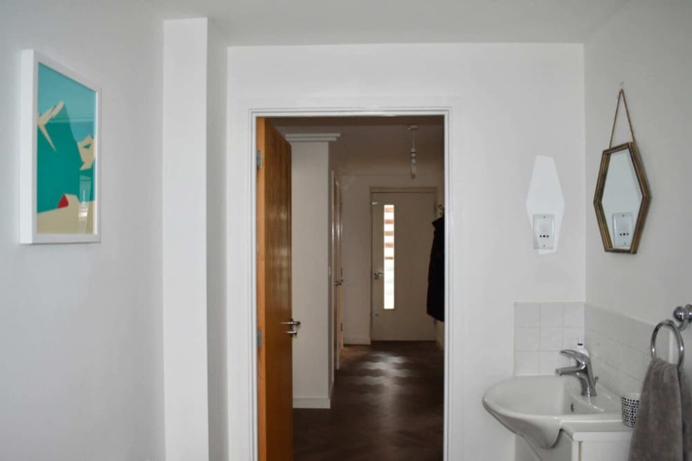 Stylish and Super-central 2 Bedroom Modern Apartment