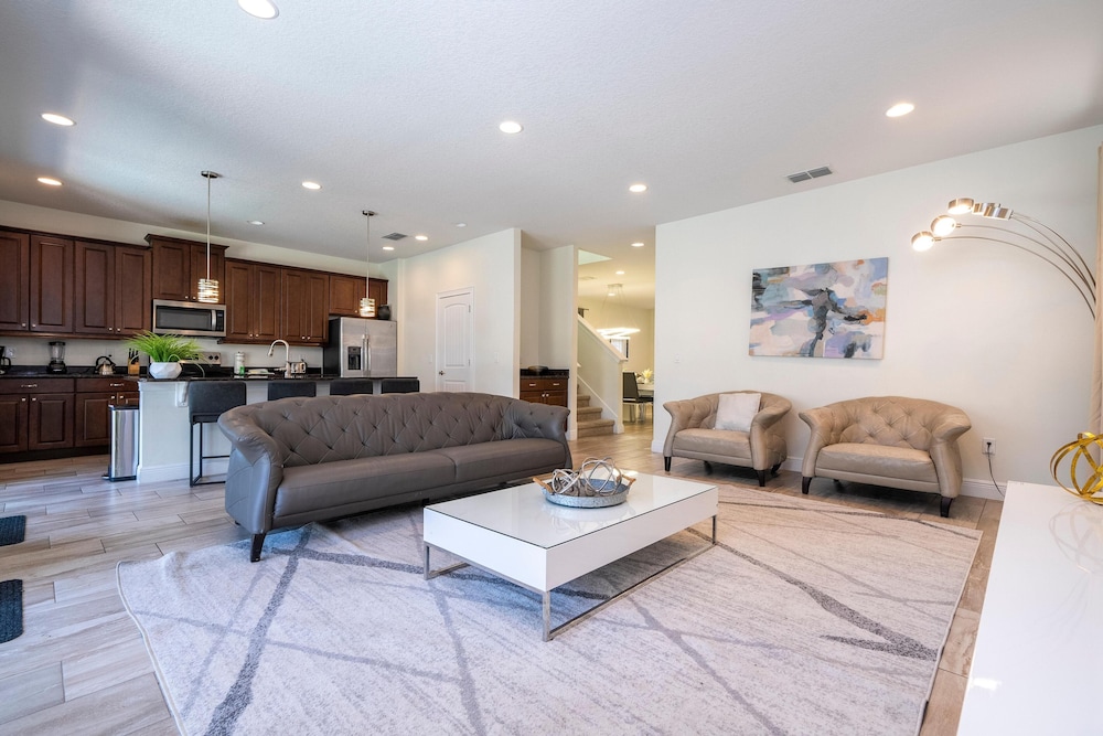 421 NP - Exquisite Retreat at Encore Resort