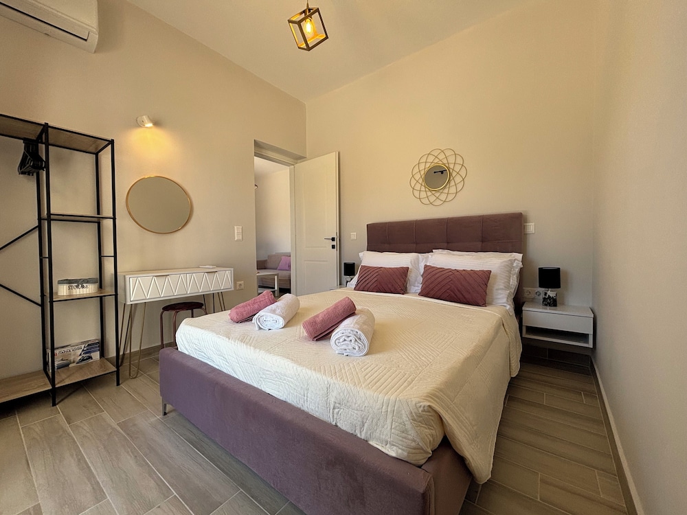Christiano Apartments