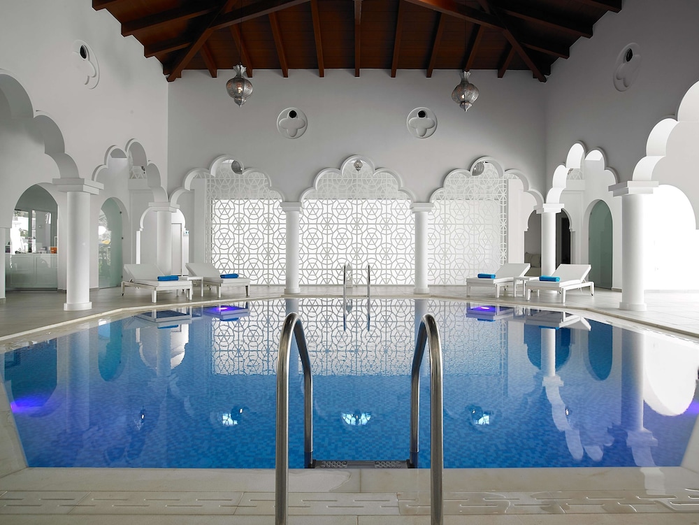 Anemos Luxury Grand Resort