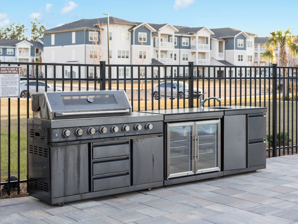 Luxurious Apartments - Pool Gym Bikes