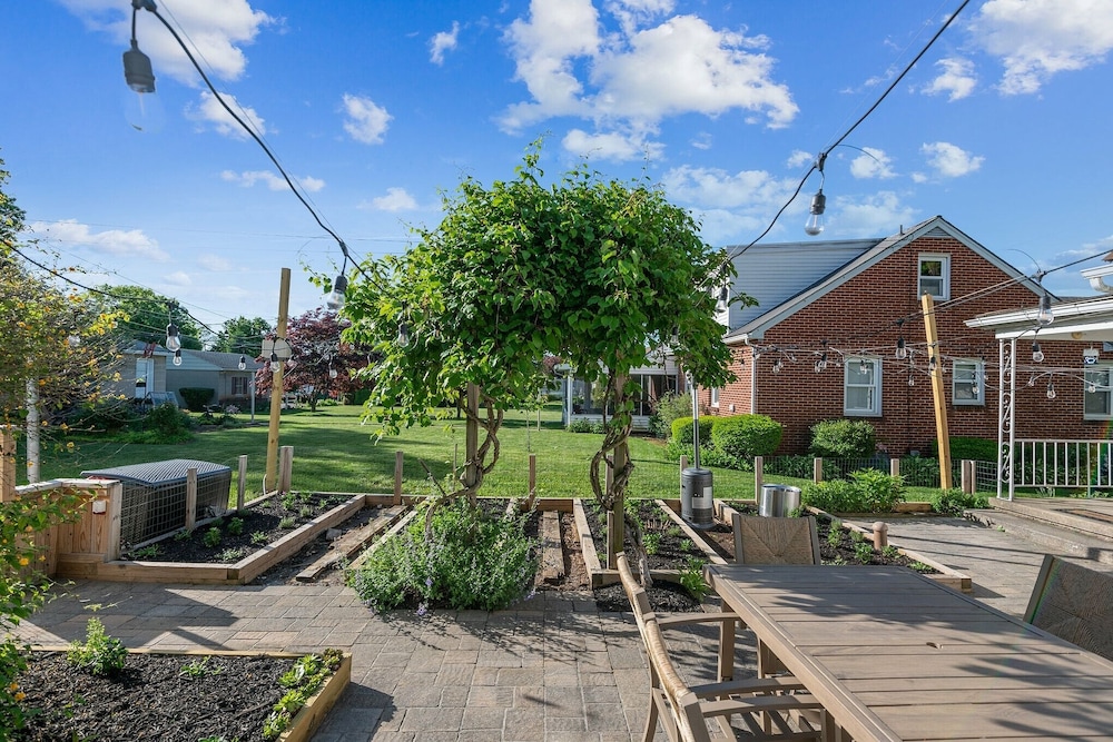 "sweet Serenity" Stay 10 Minutes From Hershey 3 Bedroom Home by RedAwning view 5