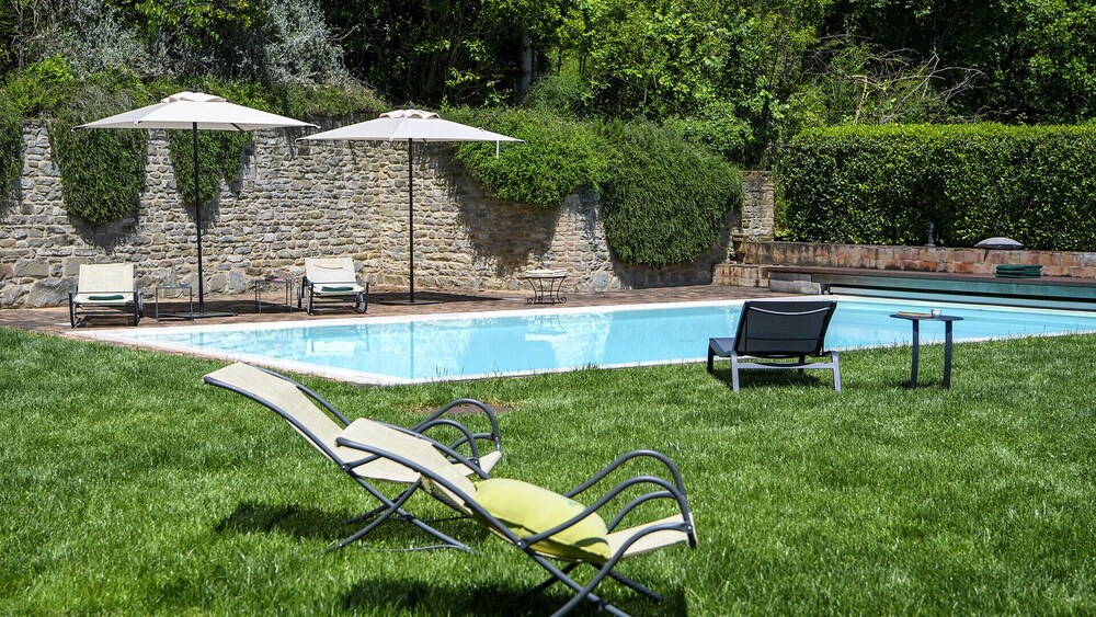 Ca Seppe 10 2 by Marche Holiday Villas