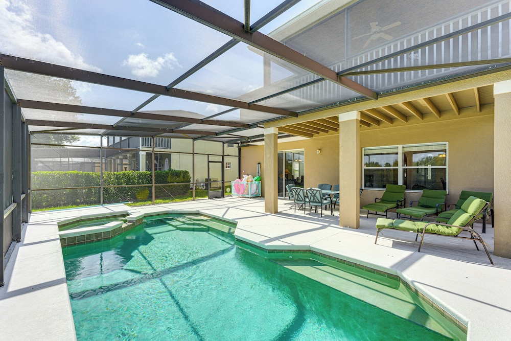 Pool, Games + Family Fun! Davenport Home by Disney
