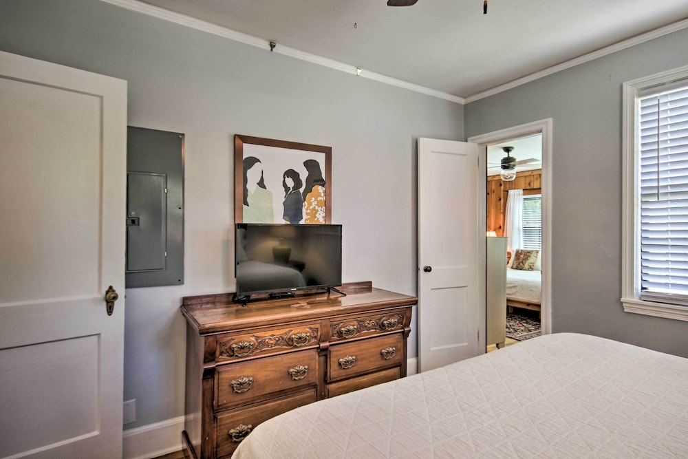 Historic Augusta Cottage w/ Mid Century Vibe! view 2